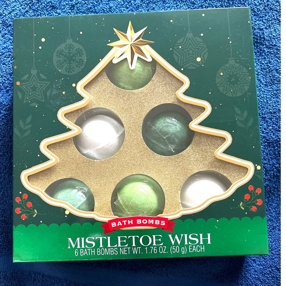 6-Piece Blue Spruce Scented Bath Bomb Set | Green/White | 1.76 oz